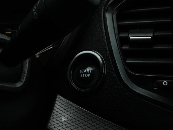 Lada (ВАЗ) Vesta I Рестайлинг (NG) с пробегом 2024 года, цена 1 299 000 рублей, 15912 км, седан, Автокод Объявления
