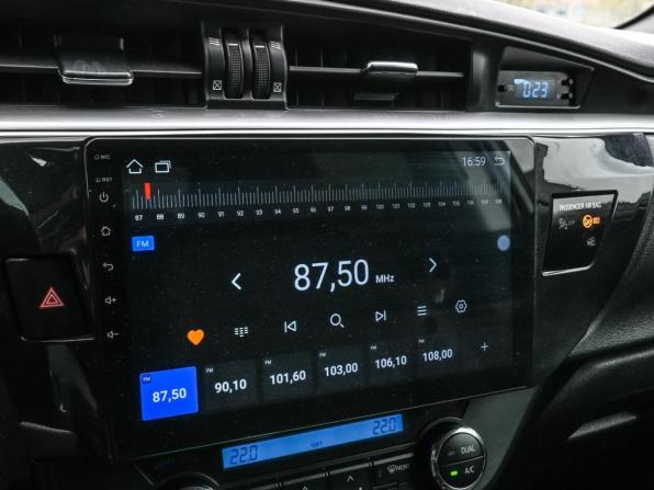 Toyota Corolla XI (E160 E170 E180) с пробегом 2014 года, цена 999 000 рублей, 215469 км, седан, Автокод Объявления