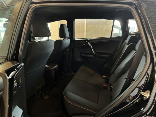 Toyota RAV4 IV (XA40) Рестайлинг с пробегом 2019 года, цена 2 794 300 рублей, 124640 км, внедорожник, Автокод Объявления