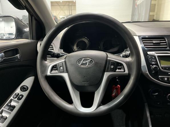 Hyundai Solaris I с пробегом 2013 года, цена 680 000 рублей, 230092 км, седан, Автокод Объявления