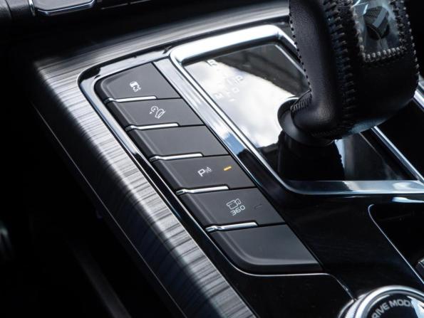 Geely Atlas Pro с пробегом 2023 года, цена 2 250 000 рублей, 52883 км, внедорожник, Автокод Объявления