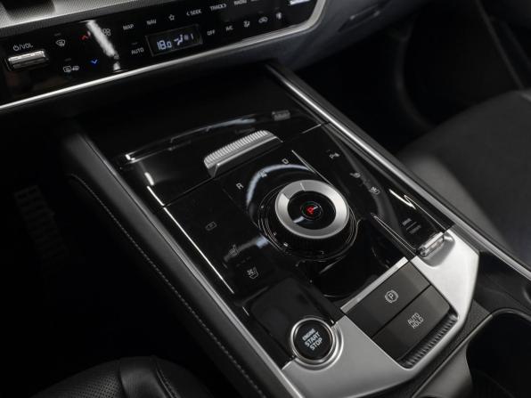 Kia Sportage V с пробегом 2024 года, цена 4 180 000 рублей, 51663 км, внедорожник, Автокод Объявления