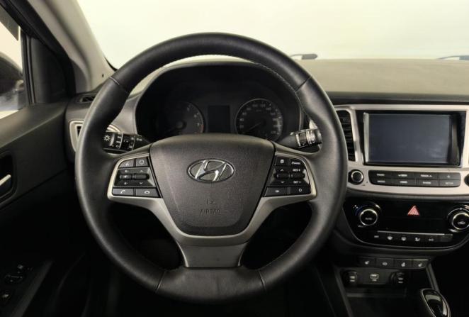Hyundai Solaris II с пробегом 2019 года, цена 1 260 000 рублей, 107466 км, седан, Автокод Объявления