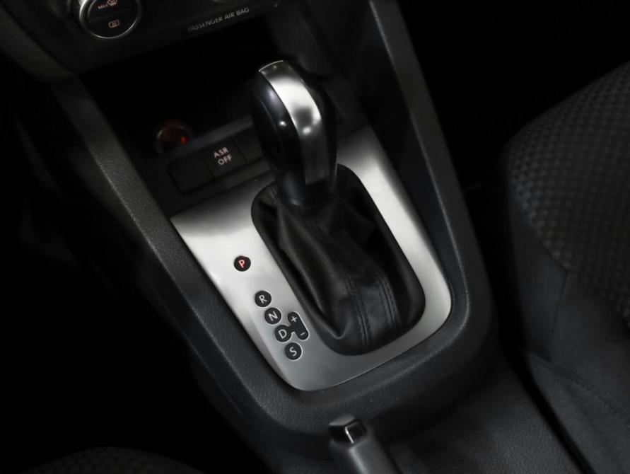 Volkswagen Jetta VI Рестайлинг Санкт-Петербург  - изображение 16