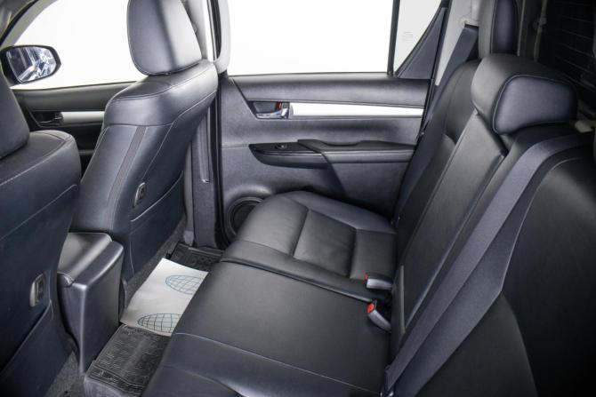 Toyota Hilux VIII с пробегом 2016 года, цена 3 299 000 рублей, 220145 км, offers.body_type.unknown, Автокод Объявления
