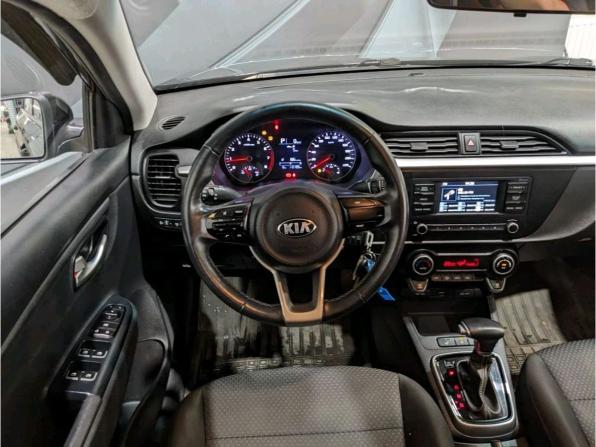 Kia Rio IV Рестайлинг с пробегом 2021 года, цена 1 545 000 рублей, 110000 км, седан, Автокод Объявления