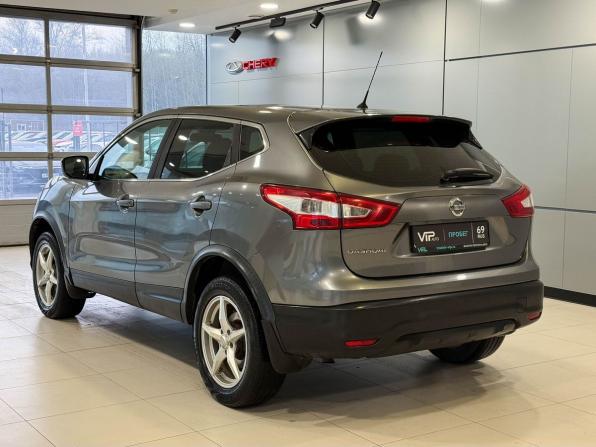 Nissan Qashqai II с пробегом 2015 года, цена 1 077 000 рублей, 130119 км, внедорожник, Автокод Объявления