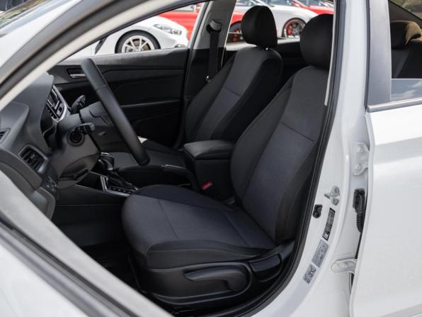 Hyundai Solaris II с пробегом 2018 года, цена 1 480 000 рублей, 49985 км, седан, Автокод Объявления