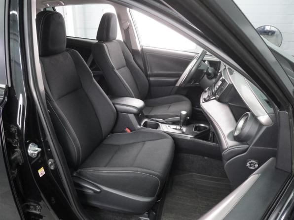 Toyota RAV4 IV (XA40) Рестайлинг с пробегом 2018 года, цена 2 655 000 рублей, 97022 км, внедорожник, Автокод Объявления