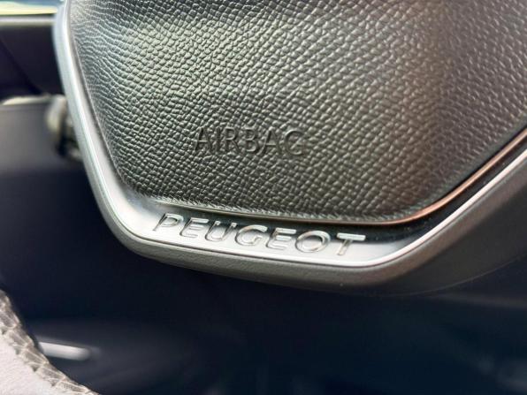 Peugeot 3008 II с пробегом 2017 года, цена 1 514 000 рублей, 101501 км, внедорожник, Автокод Объявления