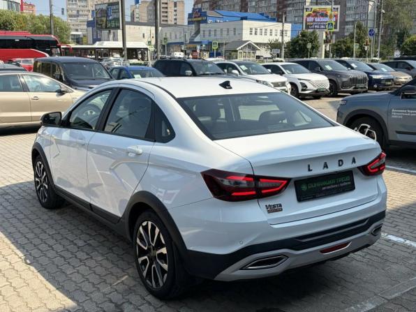Lada (ВАЗ) Vesta I Рестайлинг (NG) с пробегом 2024 года, цена 1 415 000 рублей, 35880 км, седан, Автокод Объявления