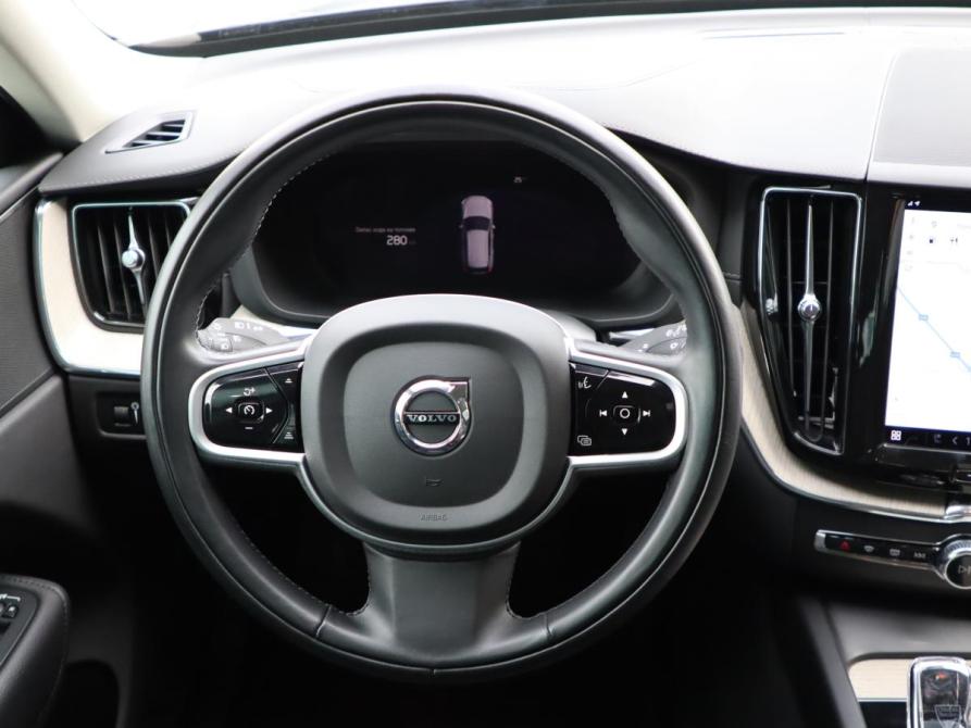 Volvo XC60 II Рестайлинг Санкт-Петербург  - изображение 11