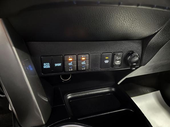 Toyota RAV4 IV (XA40) Рестайлинг с пробегом 2016 года, цена 1 680 000 рублей, 174819 км, внедорожник, Автокод Объявления