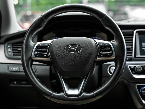 Hyundai Sonata VII (LF) Рестайлинг с пробегом 2019 года, цена 1 650 000 рублей, 120638 км, седан, Автокод Объявления