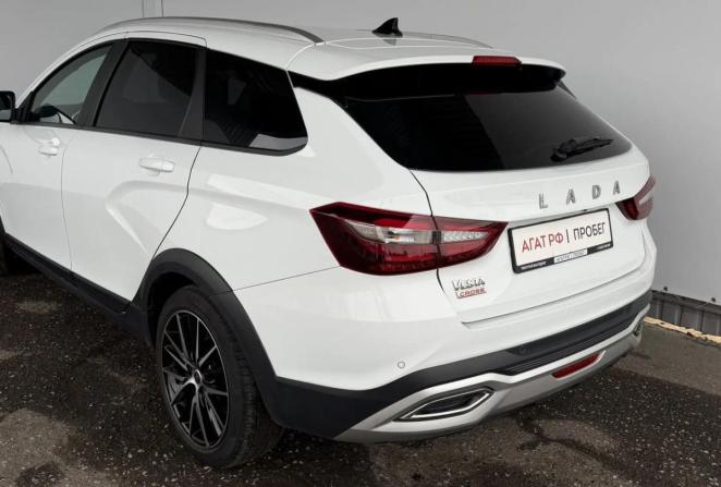 Lada (ВАЗ) Vesta I Рестайлинг (NG) с пробегом 2024 года, цена 1 435 000 рублей, 61038 км, универсал, Автокод Объявления