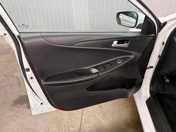 Hyundai Sonata VI (YF) с пробегом 2011 года, цена 1 027 000 рублей, 195117 км, седан, Автокод Объявления