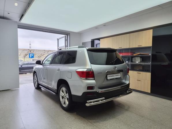 Toyota Highlander II (XU40) Рестайлинг с пробегом 2011 года, цена 1 890 000 рублей, 245000 км, внедорожник, Автокод Объявления