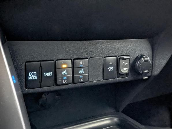 Toyota RAV4 IV (XA40) Рестайлинг с пробегом 2016 года, цена 2 055 000 рублей, 114602 км, внедорожник, Автокод Объявления