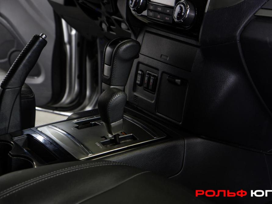 Mitsubishi Pajero IV Рестайлинг 2 Москва  - изображение 15