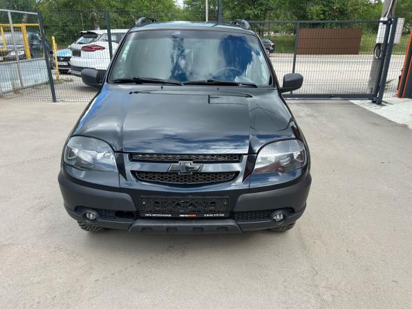 Chevrolet Niva I Рестайлинг с пробегом 2017 года, цена 669 900 рублей, 105000 км, внедорожник, Автокод Объявления