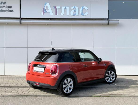 Mini Hatch III (F55/F56) Рестайлинг с пробегом 2021 года, цена 2 490 000 рублей, 22443 км, хэтчбек, Автокод Объявления