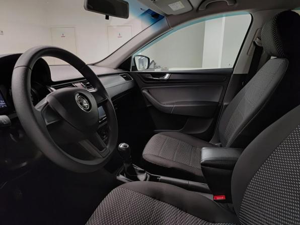 Skoda Rapid I Рестайлинг с пробегом 2018 года, цена 1 248 000 рублей, 123467 км, лифтбек, Автокод Объявления