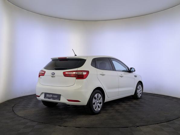 Kia Rio III с пробегом 2015 года, цена 940 000 рублей, 143205 км, хэтчбек, Автокод Объявления