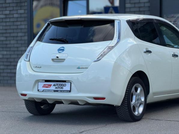Nissan Leaf I (ZE0/AZE0) с пробегом 2012 года, цена 620 000 рублей, 79006 км, хэтчбек, Автокод Объявления