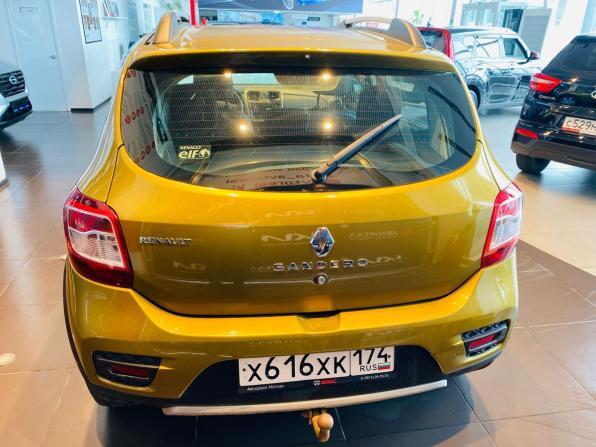 Renault Sandero II с пробегом 2017 года, цена 1 070 000 рублей, 62000 км, хэтчбек, Автокод Объявления