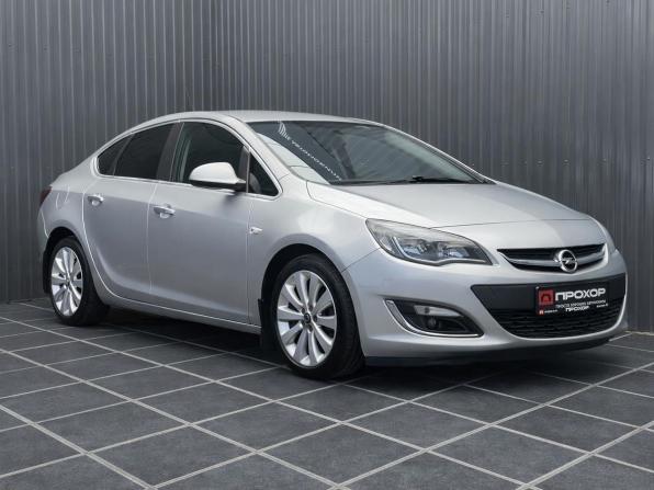 Opel Astra J Рестайлинг с пробегом 2013 года, цена 807 000 рублей, 118919 км, седан, Автокод Объявления
