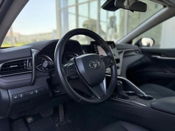 Toyota Camry VIII (XV70) Рестайлинг с пробегом 2021 года, цена 2 950 000 рублей, 42000 км, седан, Автокод Объявления