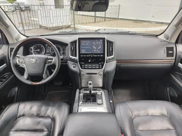 Toyota Land Cruiser 200 Series Рестайлинг 2 с пробегом 2018 года, цена 6 990 000 рублей, 215527 км, внедорожник, Автокод Объявления