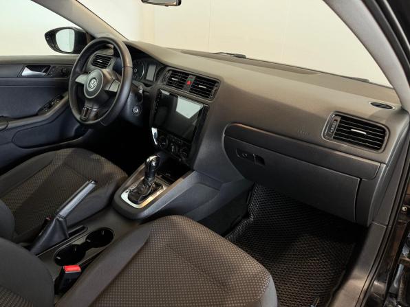 Volkswagen Jetta VI с пробегом 2014 года, цена 860 000 рублей, 198185 км, седан, Автокод Объявления