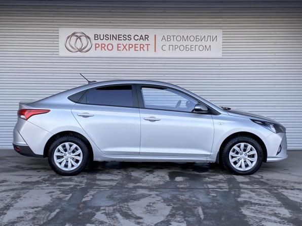 Hyundai Solaris II Рестайлинг с пробегом 2021 года, цена 1 295 000 рублей, 23657 км, седан, Автокод Объявления