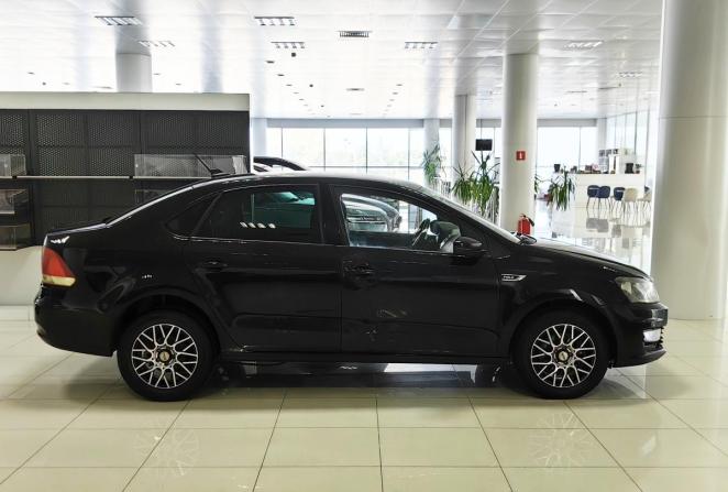 Volkswagen Polo V Рестайлинг с пробегом 2018 года, цена 759 000 рублей, 212000 км, седан, Автокод Объявления