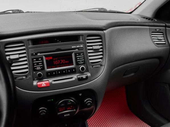 Kia Rio II Рестайлинг с пробегом 2011 года, цена 675 000 рублей, 148563 км, хэтчбек, Автокод Объявления