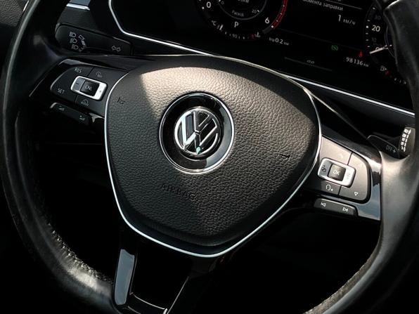 Volkswagen Tiguan II с пробегом 2017 года, цена 2 798 700 рублей, 98136 км, внедорожник, Автокод Объявления