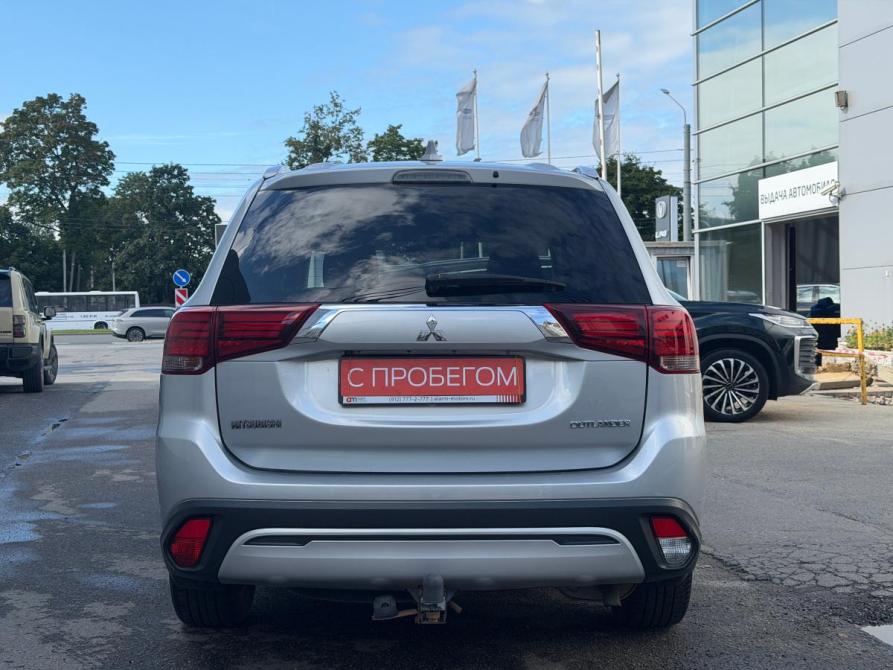 Mitsubishi Outlander III Рестайлинг 2 Санкт-Петербург  - изображение 5