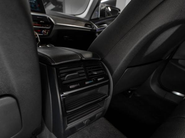 BMW 5 серии VII (G30/G31/G38) с пробегом 2017 года, цена 3 290 000 рублей, 108250 км, седан, Автокод Объявления