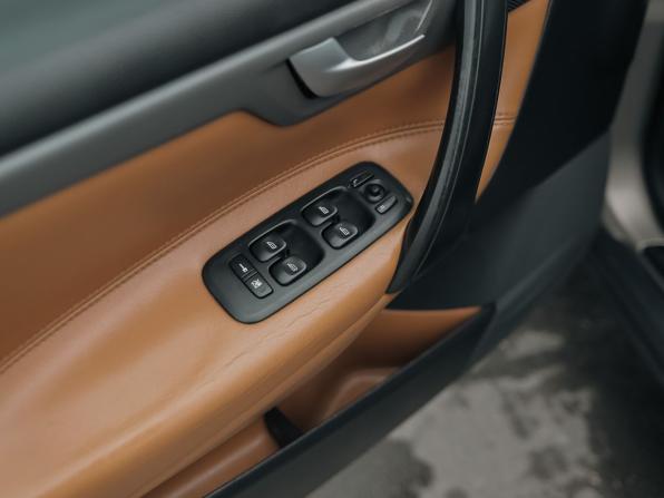 Volvo S60 I Рестайлинг с пробегом 2005 года, цена 550 000 рублей, 272376 км, седан, Автокод Объявления
