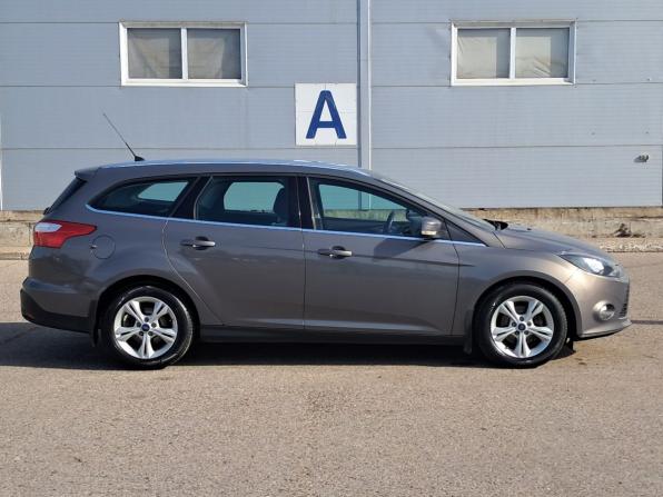 Ford Focus III с пробегом 2013 года, цена 720 000 рублей, 174145 км, универсал, Автокод Объявления