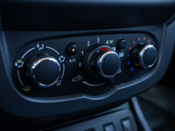 Renault Duster I Рестайлинг с пробегом 2018 года, цена 1 099 000 рублей, 278930 км, внедорожник, Автокод Объявления