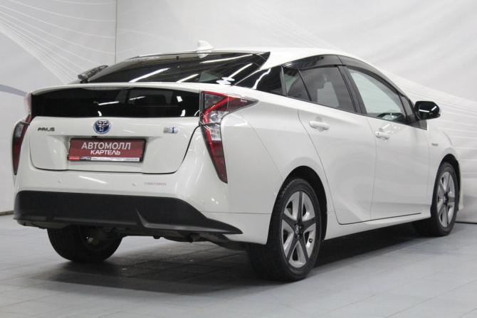 Toyota Prius IV (XW50) с пробегом 2016 года, цена 1 579 000 рублей, 153934 км, лифтбек, Автокод Объявления