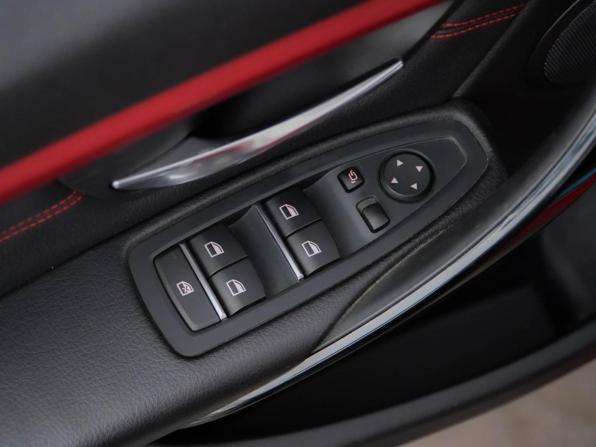 BMW 3 серии VI (F3x) Рестайлинг с пробегом 2015 года, цена 2 354 055 рублей, 87452 км, седан, Автокод Объявления