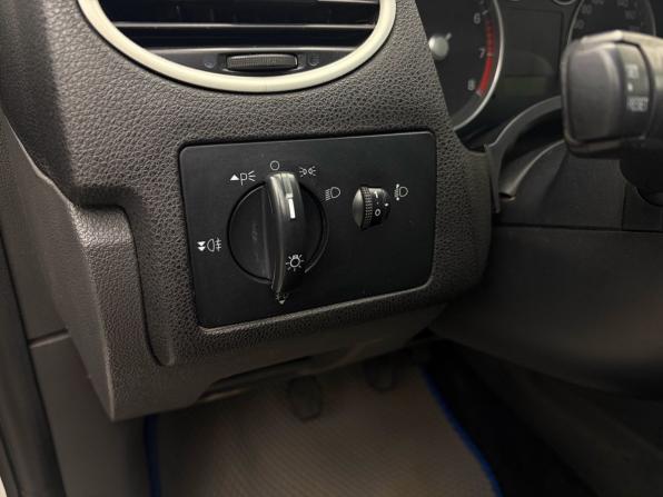 Ford Focus II с пробегом 2005 года, цена 499 000 рублей, 259954 км, седан, Автокод Объявления