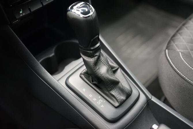 Skoda Rapid I Рестайлинг с пробегом 2018 года, цена 1 640 000 рублей, 98000 км, лифтбек, Автокод Объявления