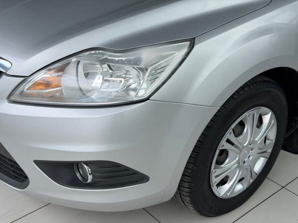 Ford Focus II Рестайлинг с пробегом 2010 года, цена 695 000 рублей, 185992 км, седан, Автокод Объявления