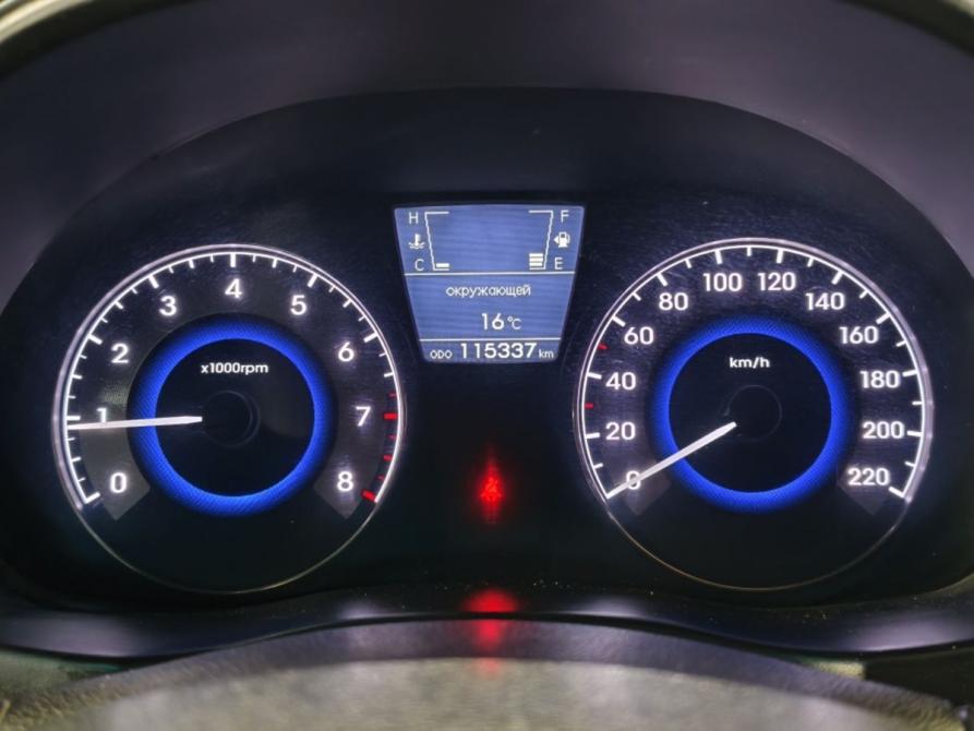 Hyundai Solaris I Курск  - изображение 11