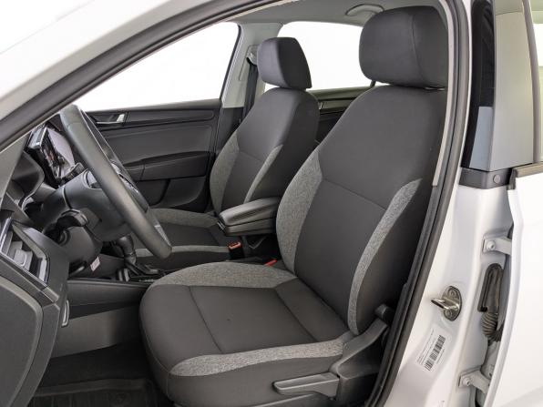 Skoda Rapid II с пробегом 2021 года, цена 1 050 000 рублей, 267080 км, лифтбек, Автокод Объявления