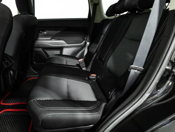 Mitsubishi Outlander III Рестайлинг 3 с пробегом 2019 года, цена 1 779 700 рублей, 156224 км, внедорожник, Автокод Объявления